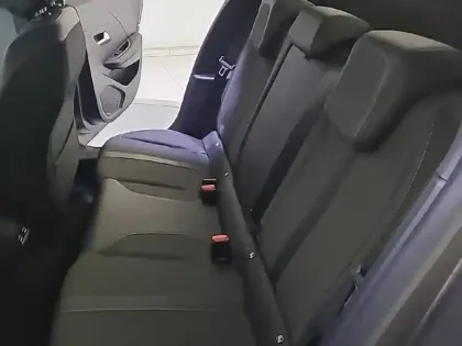 Photo 11 Peugeot 208  PureTech 130 S&S EAT8