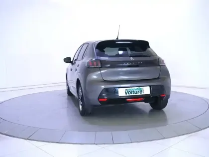 Photo 6 Peugeot 208  PureTech 130 S&S EAT8