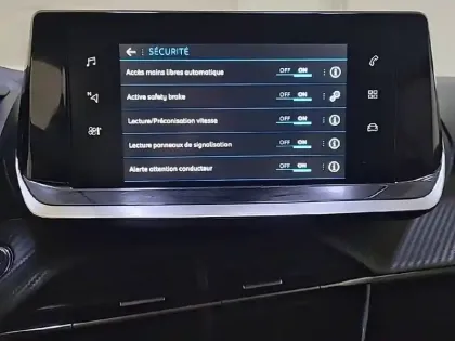 Photo 21 Peugeot 208  PureTech 130 S&S EAT8