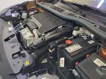 Photo 47 Peugeot 2008  PureTech 130 S&S EAT8