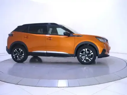 Photo 36 Peugeot 2008  PureTech 130 S&S EAT8