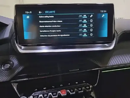 Photo 54 Peugeot 2008  PureTech 130 S&S EAT8