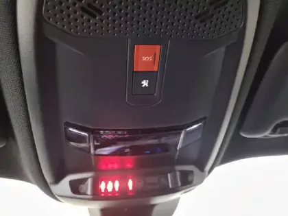 Photo 25 Peugeot 2008  PureTech 130 S&S EAT8