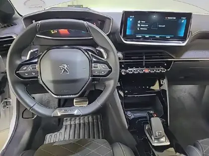 Photo 29 Peugeot 208  PureTech 100 S&S EAT8