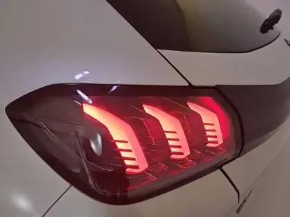 Photo 38 Peugeot 208  PureTech 100 S&S EAT8