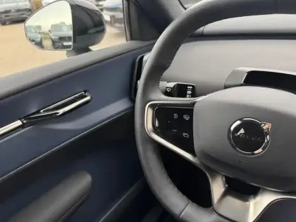 Photo 9 Volvo Ex30  Single Extended Range 272 ch 1EDT Plus