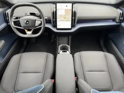 Photo 8 Volvo Ex30  Single Extended Range 272 ch 1EDT Plus