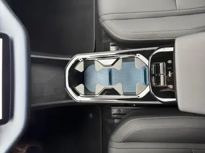 Photo 15 Volvo Ex30  Single Extended Range 272 ch 1EDT Plus