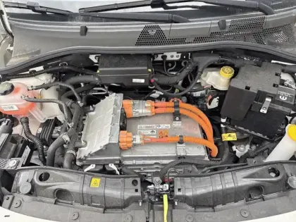 Photo 6 Fiat 500  e 95 ch La Prima