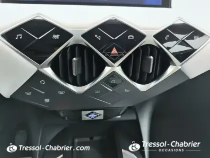 Photo 12 DS DS 3 DS3 Crossback PureTech 100 BVM6 Grand Chic