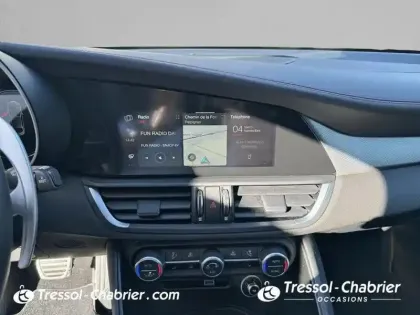 Photo 10 Alfa Romeo Giulia  2.2 160 ch AT8 Competizione