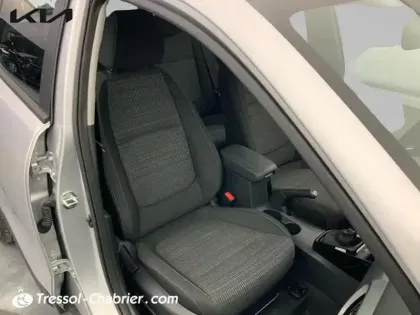 Photo 8 Kia Stonic  1.0 T-GDi 100 ch DCT7 Active