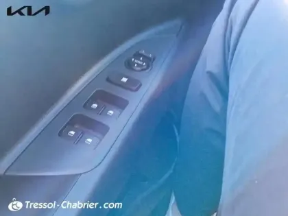Photo 19 Kia Stonic  1.0 T-GDi 100 ch DCT7 Active