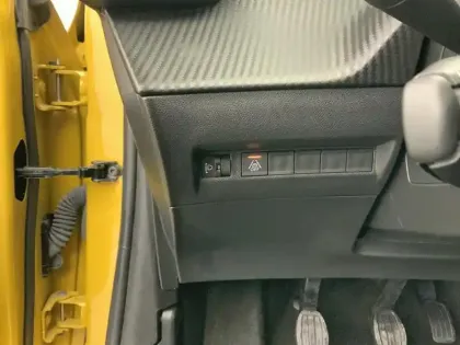 Photo 16 Peugeot 208  PureTech 100 S&S BVM6 Allure