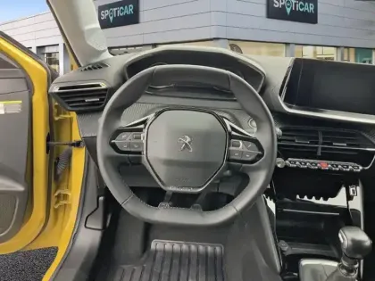 Photo 11 Peugeot 208  PureTech 100 S&S BVM6 Allure