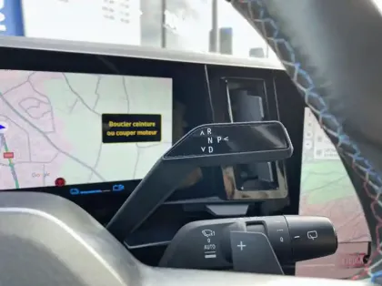 Photo 7 Renault Austral 1.2 E-Tech full hybrid 200ch Techno esprit Alpine - 24