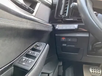 Photo 5 Renault Austral 1.2 E-Tech full hybrid 200ch Techno esprit Alpine - 24