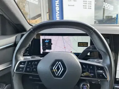 Photo 6 Renault Austral 1.2 E-Tech full hybrid 200ch Techno esprit Alpine - 24