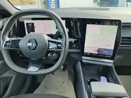 Photo 2 Renault Austral 1.2 E-Tech full hybrid 200ch Techno esprit Alpine - 24