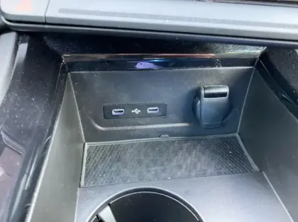 Photo 18 Renault Austral 1.2 E-Tech full hybrid 200ch Techno esprit Alpine - 24