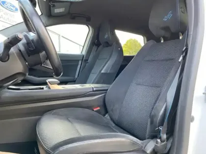 Photo 9 Renault Austral 1.2 E-Tech full hybrid 200ch Techno esprit Alpine - 24