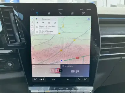 Photo 3 Renault Austral 1.2 E-Tech full hybrid 200ch Techno esprit Alpine - 24