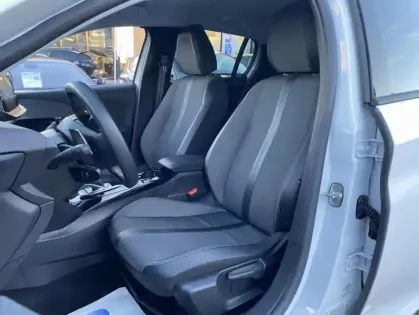 Photo 19 Peugeot 208 II PureTech 100 S&amp;S EAT8 Allure