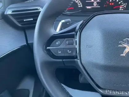 Photo 31 Peugeot 208 II PureTech 100 S&amp;S EAT8 Allure