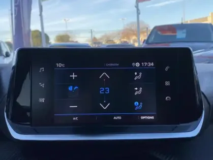 Photo 13 Peugeot 208 II PureTech 100 S&amp;S EAT8 Allure