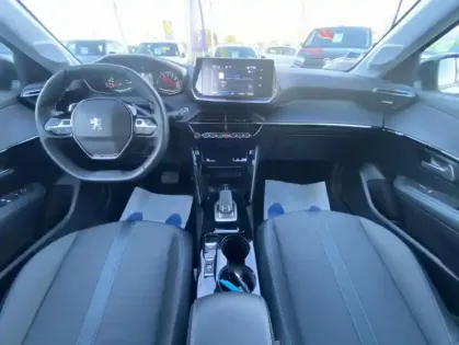 Photo 9 Peugeot 208 II PureTech 100 S&amp;S EAT8 Allure