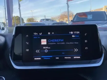 Photo 15 Peugeot 208 II PureTech 100 S&amp;S EAT8 Allure