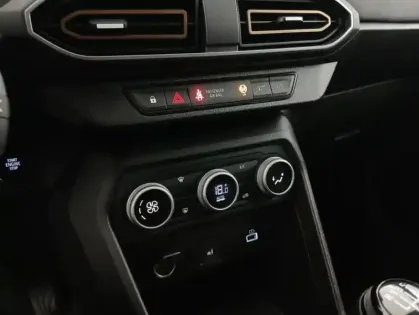 Photo 23 Dacia Jogger ECO-G 100 5 places Extreme +