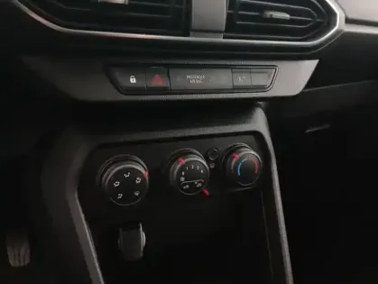 Photo 22 Dacia Sandero SCe 65 Essential