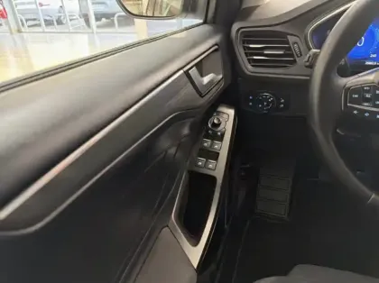 Photo 5 Ford Focus SW 1.0 Flexifuel mHEV 125ch Titanium X Business