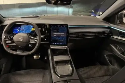 Photo 8 Renault Espace VI E-Tech full hybrid 200 GSR2 esprit Alpine