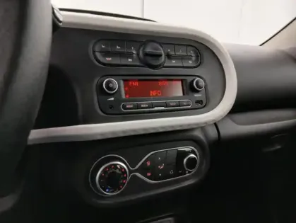 Photo 20 Renault Twingo E-TECH ELECTRIQUE III Authentic