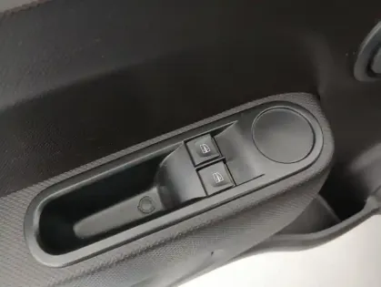 Photo 18 Renault Twingo E-TECH ELECTRIQUE III Authentic