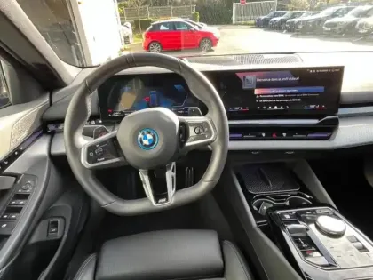 Photo 7 BMW Serie 5 Série 5 Touring 530e 299ch M Sport