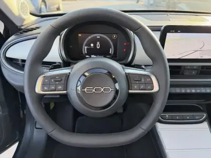 Photo 10 Fiat 600  1.2 Hybrid 100ch La Prima DCT6