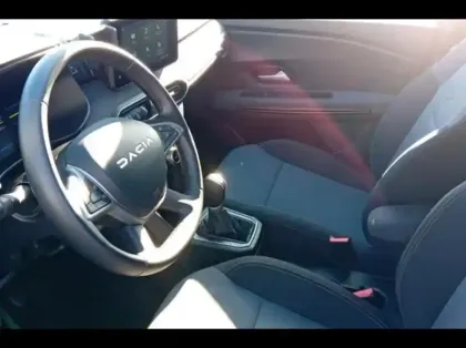 Photo 9 Dacia Jogger  1.6 hybrid 140ch Extreme 7 places -24