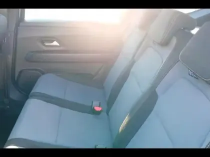 Photo 10 Dacia Jogger  1.6 hybrid 140ch Extreme 7 places -24