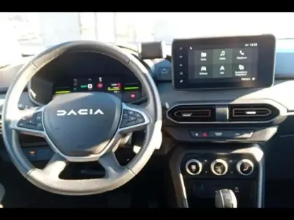 Photo 8 Dacia Jogger  1.6 hybrid 140ch Extreme 7 places -24
