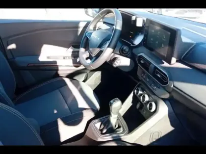 Photo 14 Dacia Jogger  1.6 hybrid 140ch Extreme 7 places -24