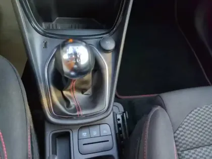 Photo 9 Ford Puma  1.0 Flexifuel 125ch S&S mHEV ST-Line Design 3