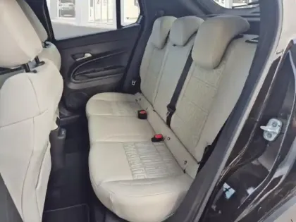 Photo 10 Fiat 600  1.2 Hybrid 100ch La Prima DCT6