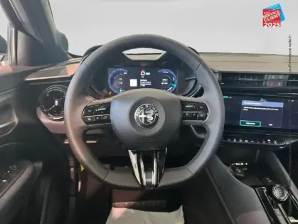 Photo 11 Alfa Romeo Junior  Elettrica 156ch Techno