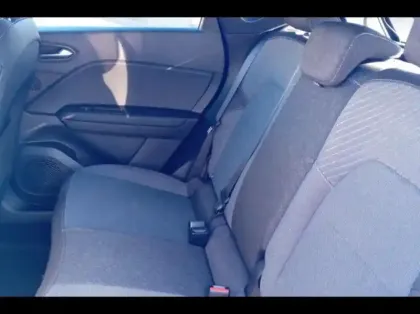 Photo 10 Renault Captur  1.6 E-Tech full hybrid 145ch Techno