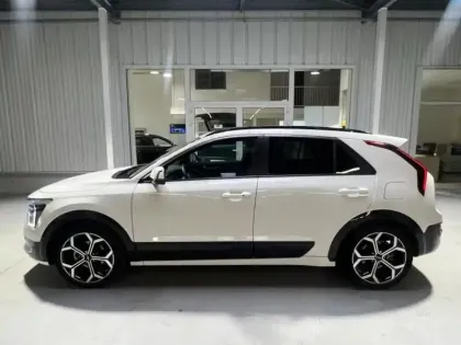 Photo 7 Kia Niro  1.6 GDi 141ch HEV Premium DCT6