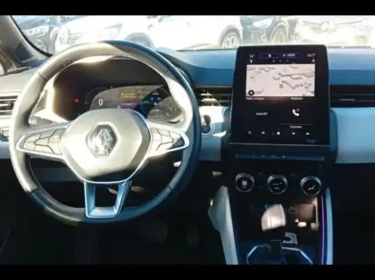 Photo 8 Renault Clio  1.6 E-Tech 145ch full hybrid Techno