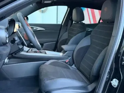 Photo 26 Alfa Romeo Tonale  1.5 Ibrida 160ch Intensa TCT